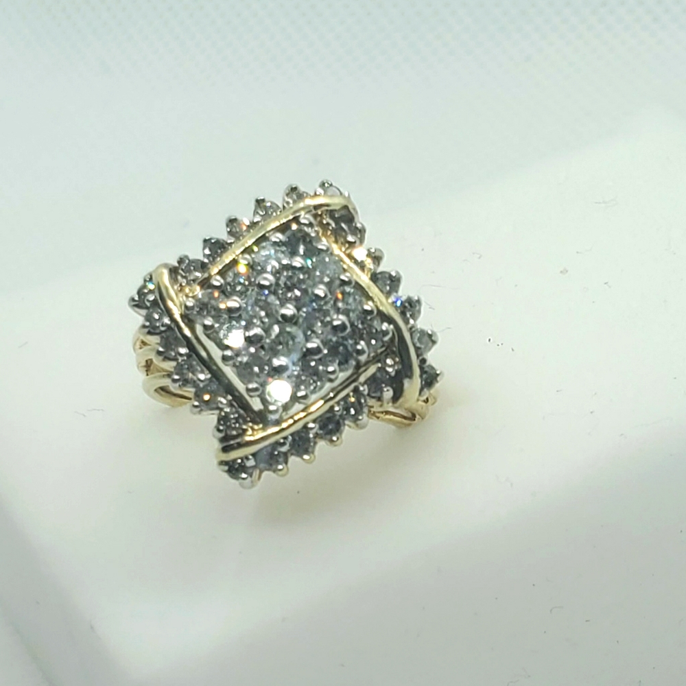 10K Gold 2.1 Carat Natural Diamond Ring